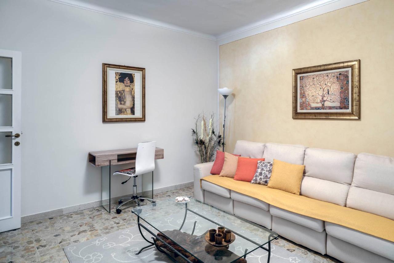 Sentirsi A Casa, Lontano Da Casa-Feel At Home Away From Home Caronno Pertusella Zewnętrze zdjęcie